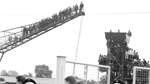 Als amtierender Meister lockt Werder Bremen im September 1965 die Massen an und mancher Fan, nimmt auch gefährliche Wege auf sich, um ein Spiel im Weserstadion verfolgen zu können.
