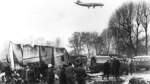 Die Flugkatastrophe auf dem Neuenlander Feld unterbricht den Flugbetrieb in Bremen jedoch nicht. Noch in der Unglücksnacht landen und starten wieder Maschinen.